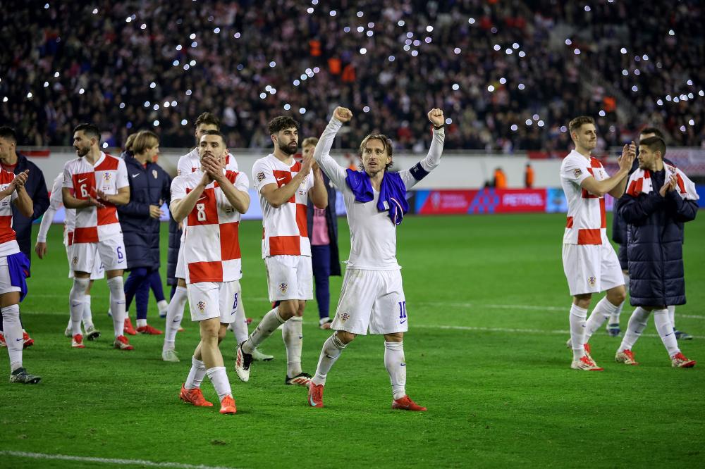 本赛季沃尔什首发时凯尔特人9胜2负，近两场投篮15中14