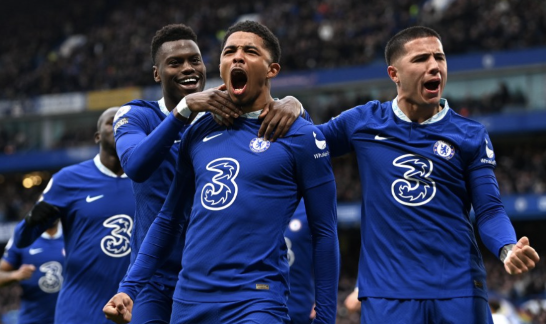 法兰克福官方：巴舒亚伊足部中骨骨折，已顺利接受手术