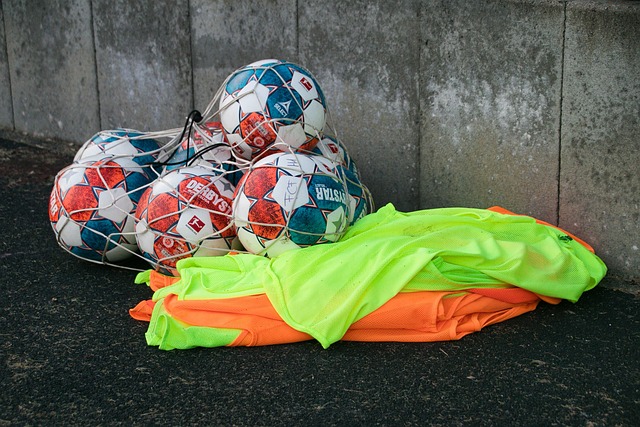 承担重任！麦克丹尼尔斯半场8中6轰14分2板